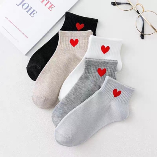 Tất nữ cổ ngắn hình tim