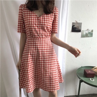 Váy kẻ caro cổ V ngắn