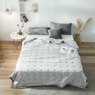Chăn hè lụa thêu trái tim 2mx2m3 MỚI