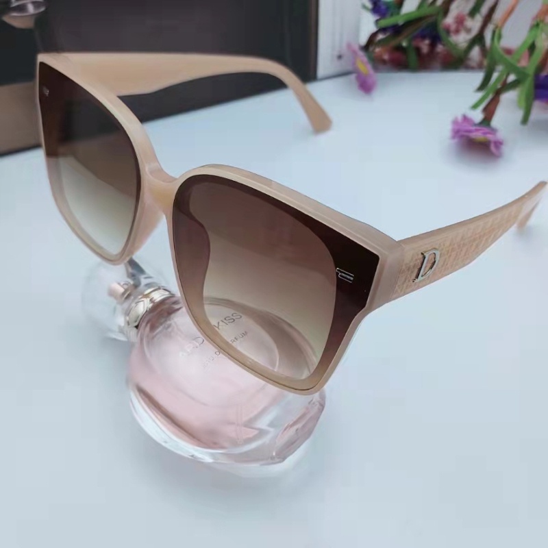 Kính Mát Tròng Vuông Chống Tia UV Mới