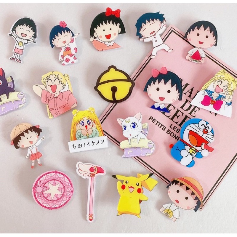 Pin cài trang trí, huy hiệu cài balo áo hoạt hình dễ thương maruko shin bút chì thỏ cony gấu brown