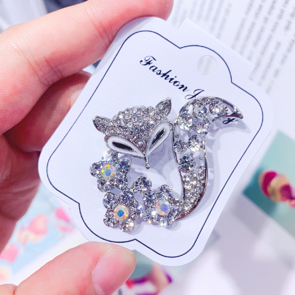 Pin Cài Áo Kiểu Dáng Độc Đáo Ấn Tượng