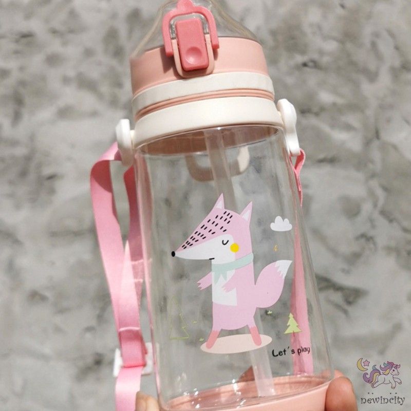 Bình Nước Chất Liệu Bằng Nhựa Cỡ Lớn Hoạ Tiết Hoạt Hình Có Ống Hút