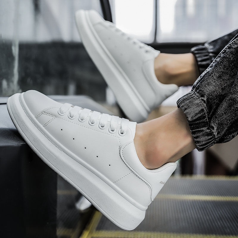 Mcqueen Giày Thể Thao Trắng Đen Đế Dày Thoáng Khí Dễ Phối Đồ Cho Cặp Đôi