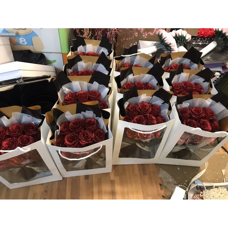 Combo Bó hoa hồng nhũ 10 bông tặng kèm Túi + Thiệp như hình (hoả tốc HN)