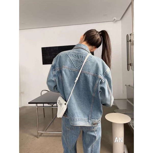 Khoác bò tag tay chữ lưng