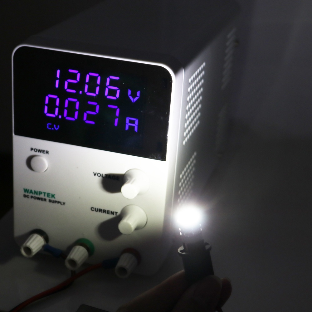 Bóng đèn LED KEVANLY T10 12V 6000K dành cho xe hơi