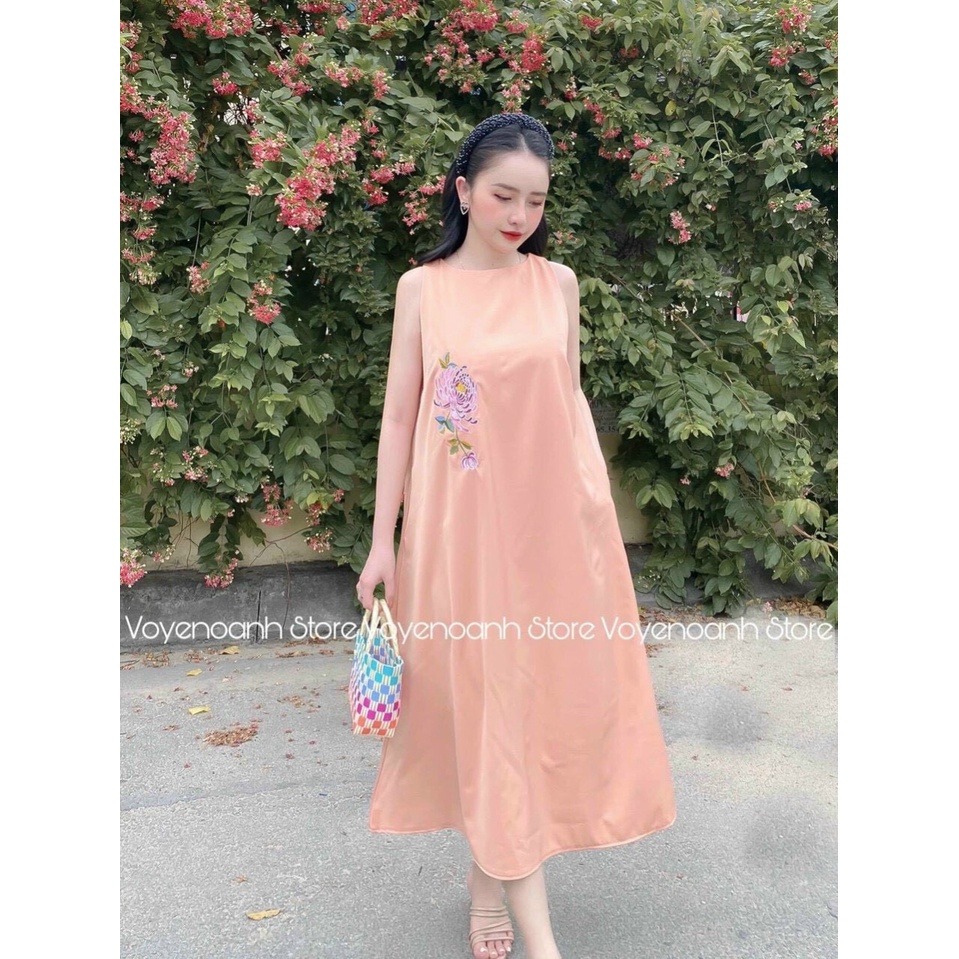 Váy đầm sát nách dáng suông dài thêu hoa bên ngực điệu đà xinh yêu, ảnh thật trải sàn