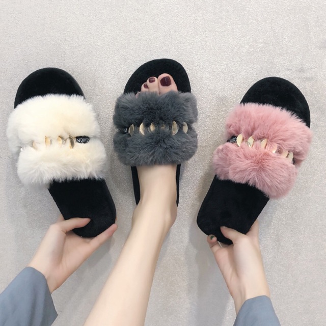 Dép lông Hàn quốc . Mang đi trong nhà hay mang đi chơi đều đc nhen . Có đính kim sa đi