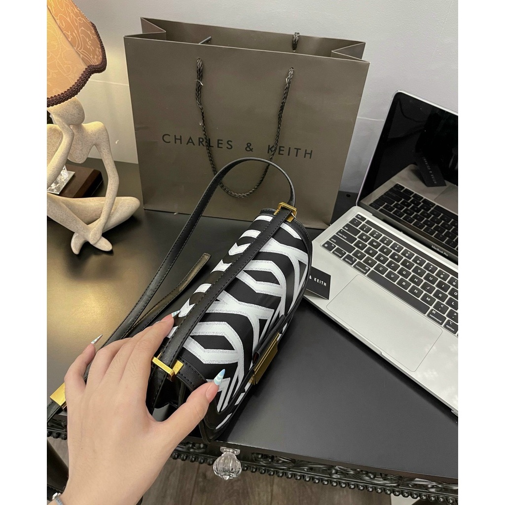 Túi xách đeo chéo nữ cao cấp sang trọng đi chơi phong cách thời trang hàn quốc DC389