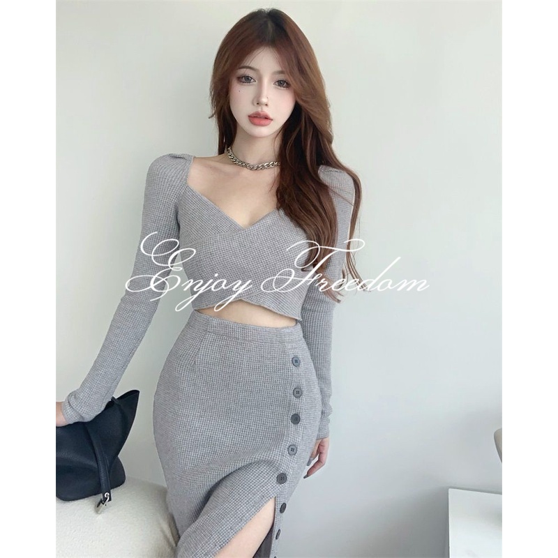 Enjoy Freedom Bộ Áo Phối Chân Váy Ôm Hông Thời Trang Thu Đông 2022 Mới Mẻ Gợi Cảm