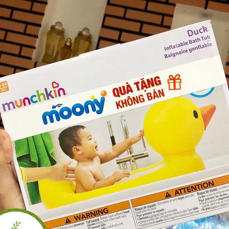 Chậu tắm phao vịt vàng Munchkin có chức năng báo nóng