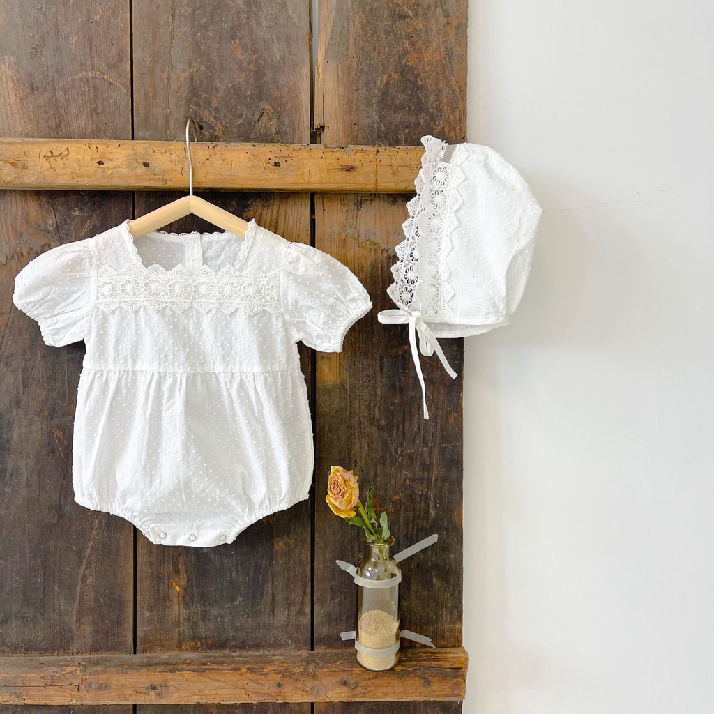 Set Jumpsuit Tay Ngắn Phối Ren Hoa + Nón Cho Bé Gái