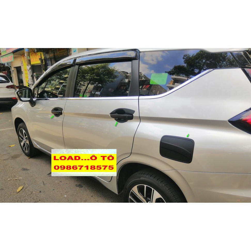 Ốp tay nắm và hõm cửa Xpander 2022-2018, Xpander Cross Đen bản AT Số tự động có nút từ ở tay nắm