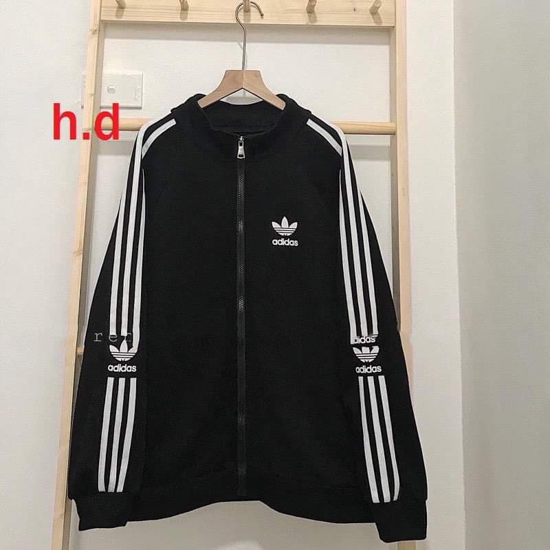 [Mã WASTUP5 giảm 10% tối đa 20K đơn 99K] Áo khoác sọc in lô gô tay + ngực HĐ12 | BigBuy360 - bigbuy360.vn