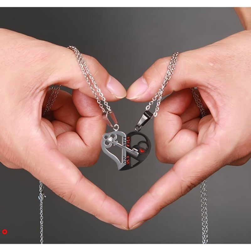 Set 2 dây chuyền thiết kế có mặt ghép hình trái tim thời trang cho cặp đôi