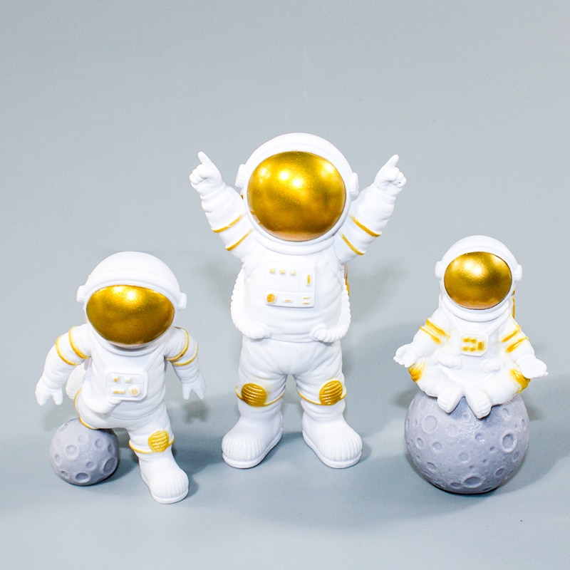 Set 3 mô hình phi hành gia trong galaxy dùng để trang trí bánh kem