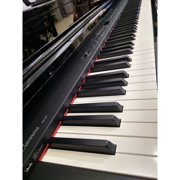 Piano điện Yamaha CLP 470