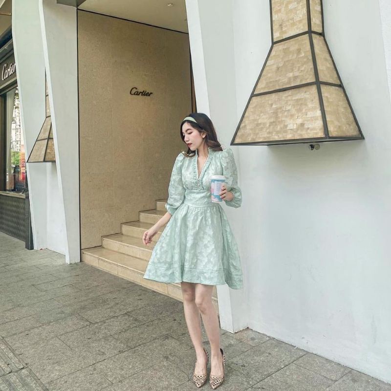 Đầm nữ ren hóa tay phồng xinh xắn Nisaa Dress