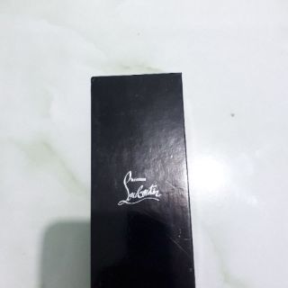 Son lì Christian Louboutin