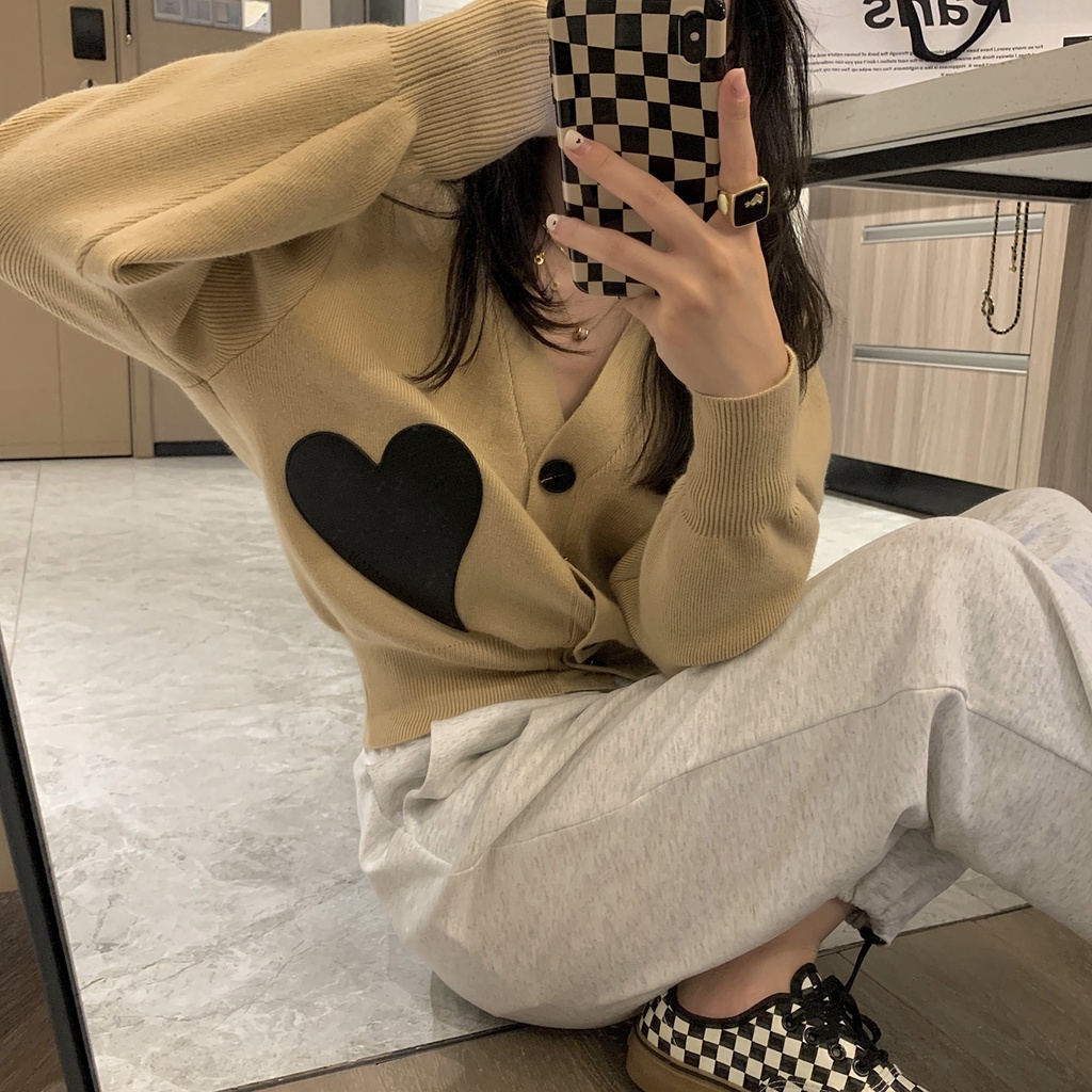 Áo khoác len cardigan cổ chữ V in hình trái tim phong cách retro thời trang Hàn Quốc cho nữ