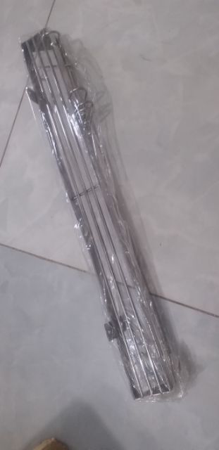 Combo kệ chén, máng dao và chổi quét nhà