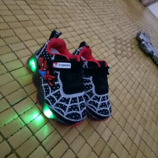 Thanh lý giày siêu nhân nhện