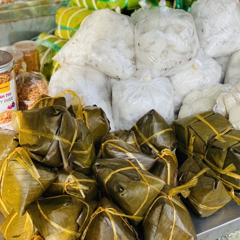 Bánh Chưng Thơm Dẻo - Nhân Đậu Xanh Thịt Nạc - Đậm Vị Miền Bắc