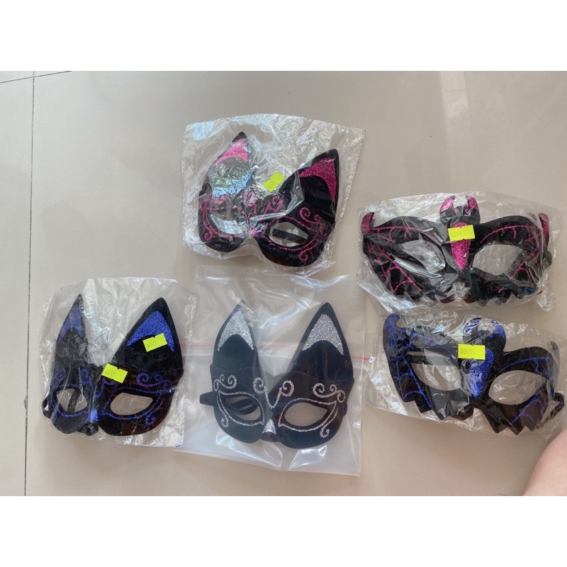 Mặt nạ hoá trang halowen