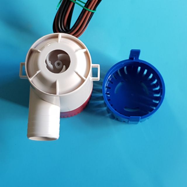 Máy bơm nước 12V bơm đáy tàu thuyềb công suất cao 4100 lít/giờ 1100GPH