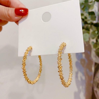 Hoa tai dạng tròn thời trang cho nữ