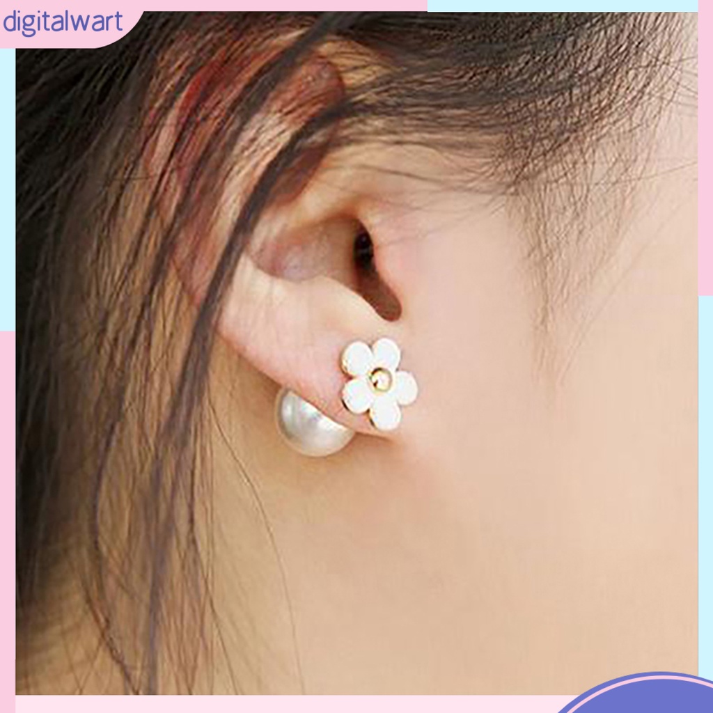 Đôi bông tai mặt hoa đính ngọc trai nhân tạo thời trang