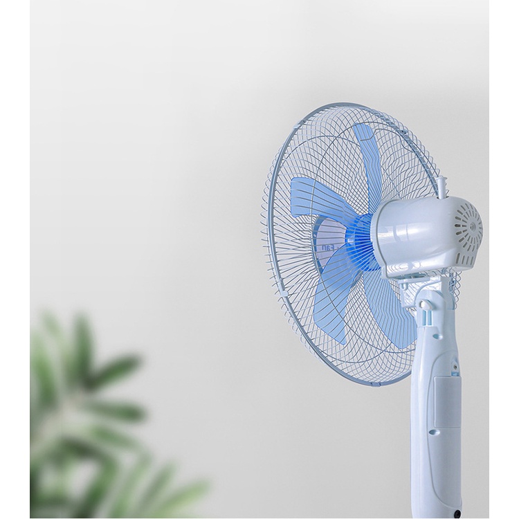 Quạt năng lượng mặt trời Kitawa 25W KQ525-T màu trắng