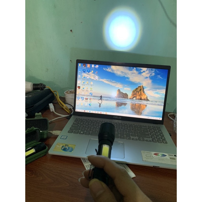 Đèn Pin MINI Siêu Sáng Cao Cấp Có Zoom