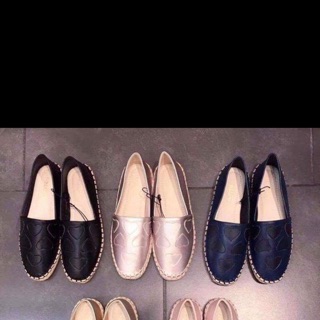 Giày slip on Vincci