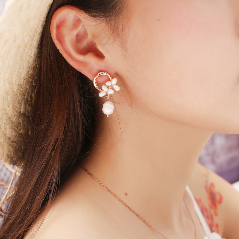 Bông Tai Mạ Bạc 925 Hình Bông Hoa Đính Ngọc Trai Phong Cách Hàn Quốc