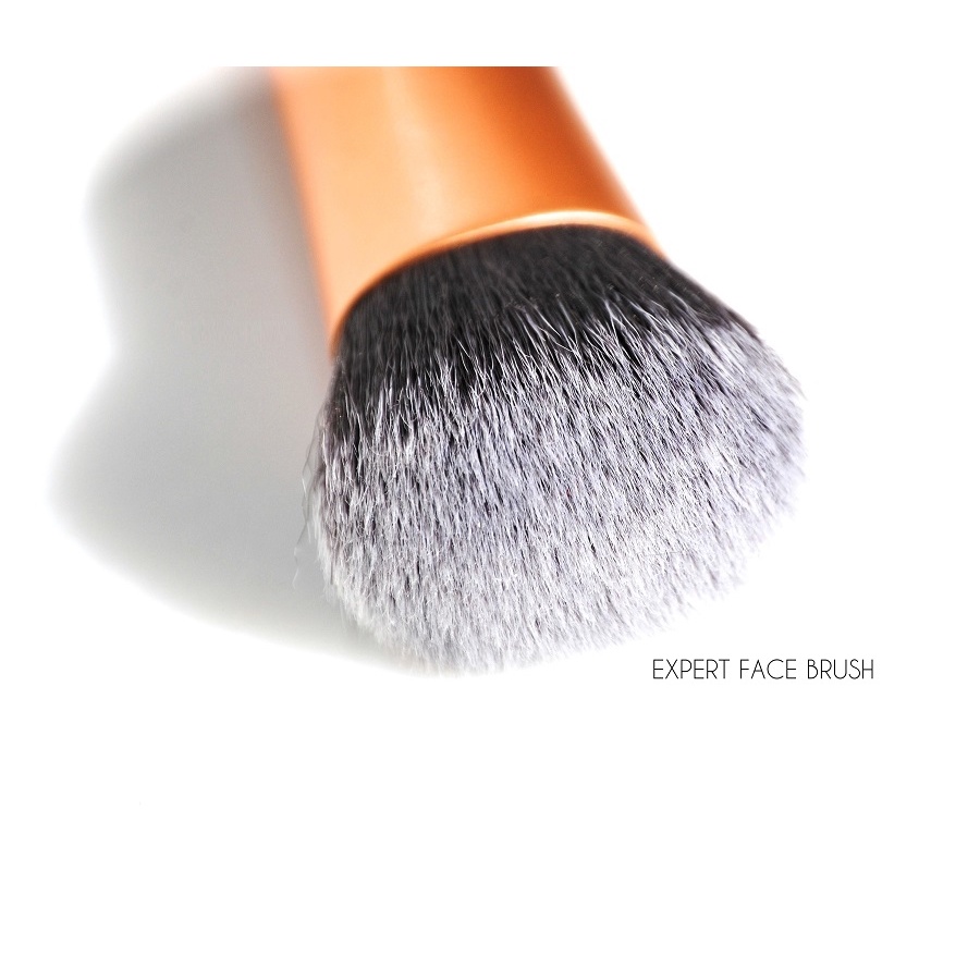 Cọ nền Real Techniques Expert Face Brush