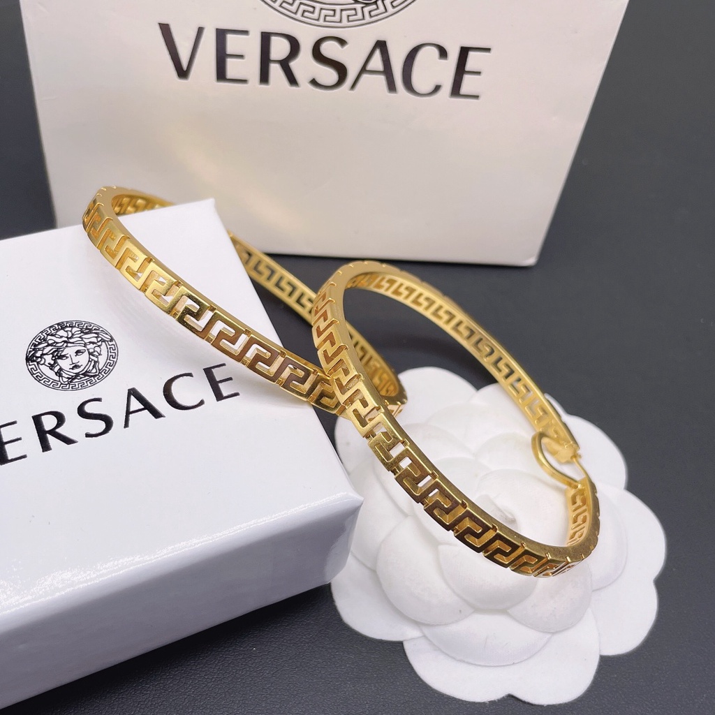 Khuyên tai Versace phong cách cổ điển thời trang cho nữ
