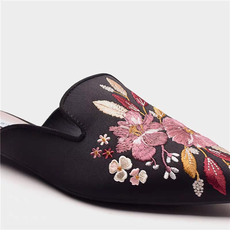 DÉP SỤC THÊU HOA