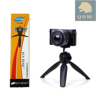 Chân đế kẹp điện thoại, máy ảnh Tripod mini Yunteng YT228 chống trượt 3 chân xoay 360 độ + Đầu kẹp QUADVIC.COM N00068