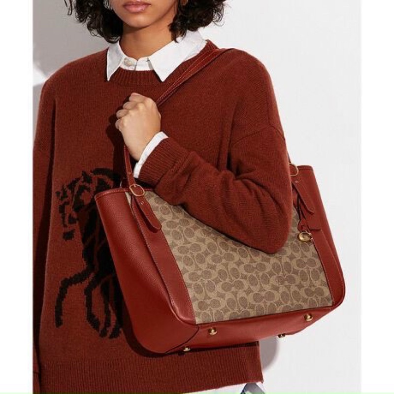 Cặp công sở Coach Alana Tote duyên dáng