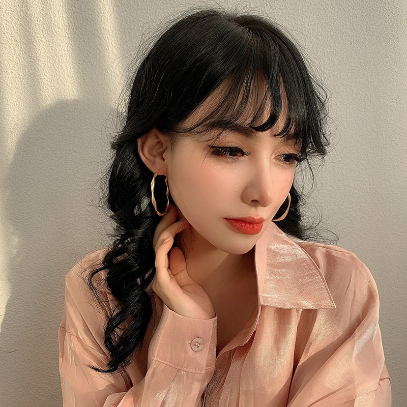 Khuyên tai tròn phong cách Hàn Quốc