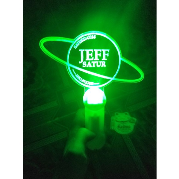 Lightstick JEFF SATUR khắc chữ, hình theo yêu cầu
