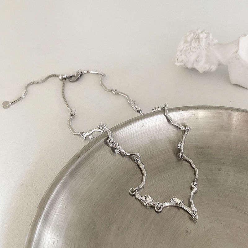 Vòng cổ họa tiết gợn sóng thời trang đơn giản 19A1179