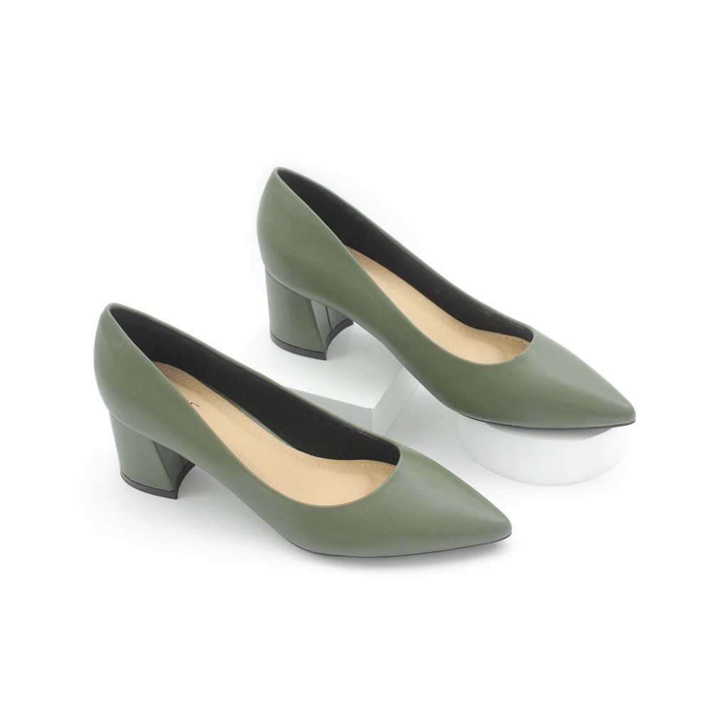 Giày Cao Gót Đế Vuông 5cm Mũi Nhọn Basic Màu Đen P055