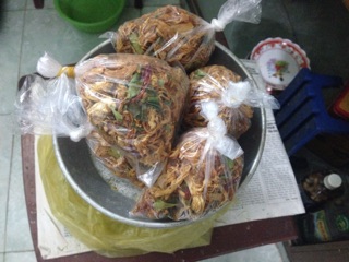 [HOT] Khô gà lá chanh, khô bò nhà Thỏ Mập