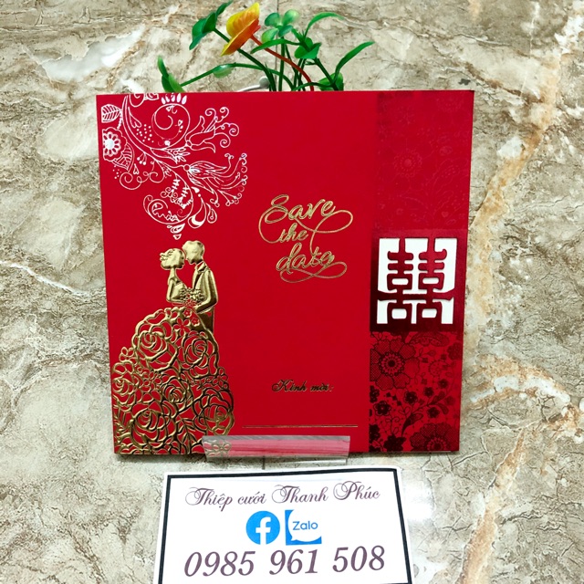 THIỆP VUÔNG NHUNG ĐỎ