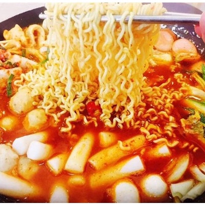 Lốc 5 gói mì gà cay Samyang - vị nước