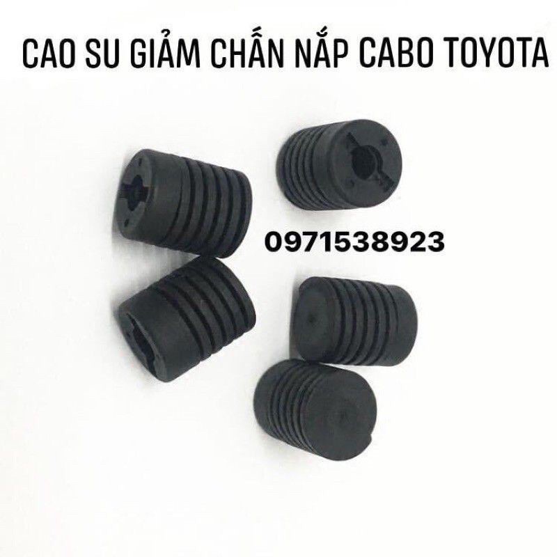 Cao su giảm chấn nắp cabo toyota xịn chính hãng có hai loại.
