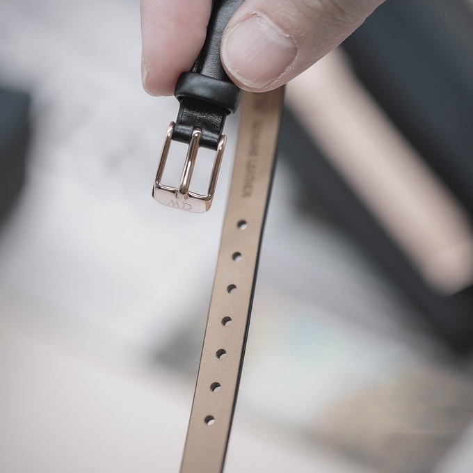 Combo Đồng Hồ Nữ Daniel Wellington Quadro Pressed Sheffield White & Vòng Tay DW Cuff V1 Chính Hãng - OtisWatch